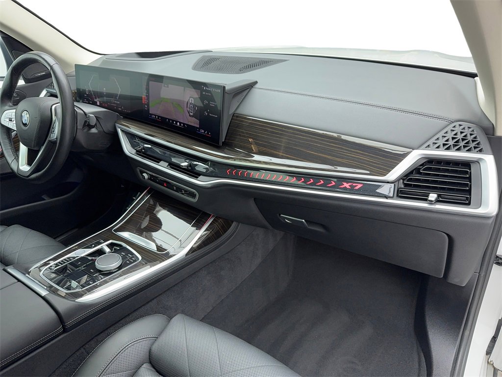 Used 2024 BMW X7 xDrive40i image 49