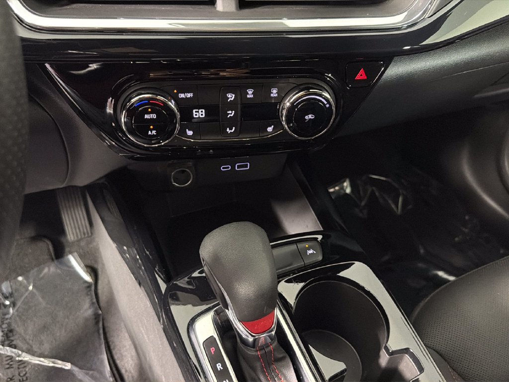 Certified 2025 Chevrolet Trax RS w/ Driver Confidence Package FWD image 24