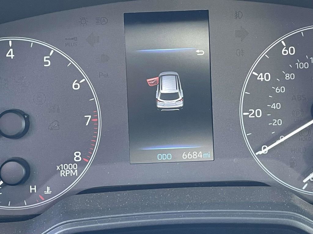 Used 2025 Toyota Corolla Cross L FWD image 32