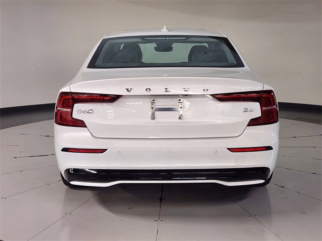 Used 2024 Volvo S60 B5 Core image 10