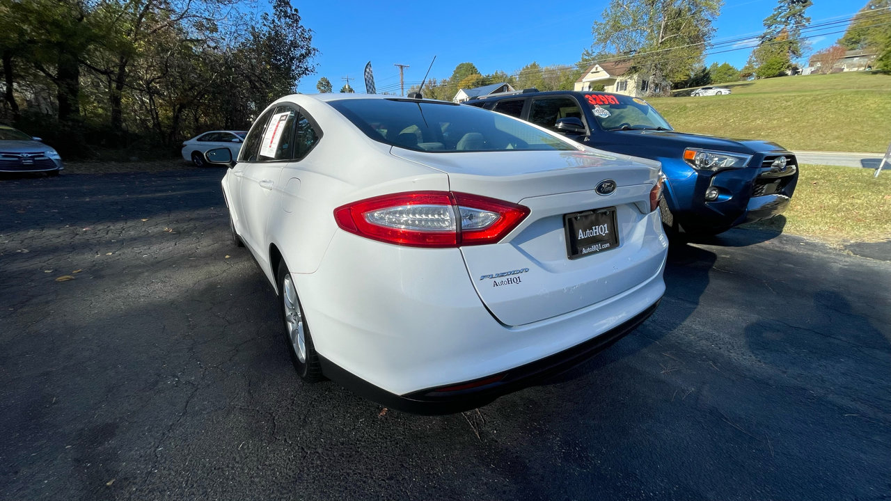 Used 2015 Ford Fusion S image 6