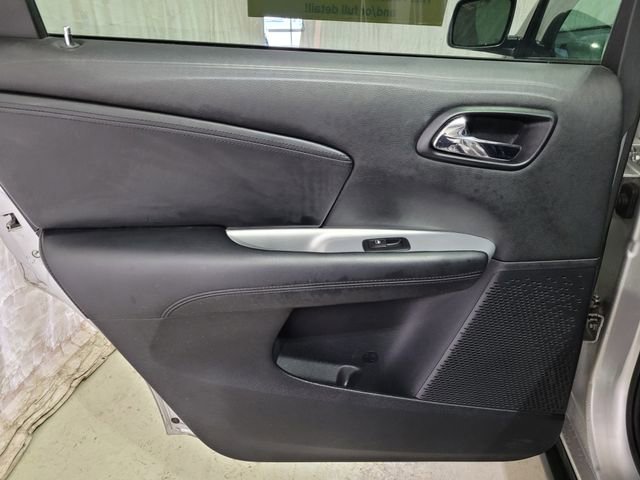 Used 2012 Dodge Journey SXT image 34