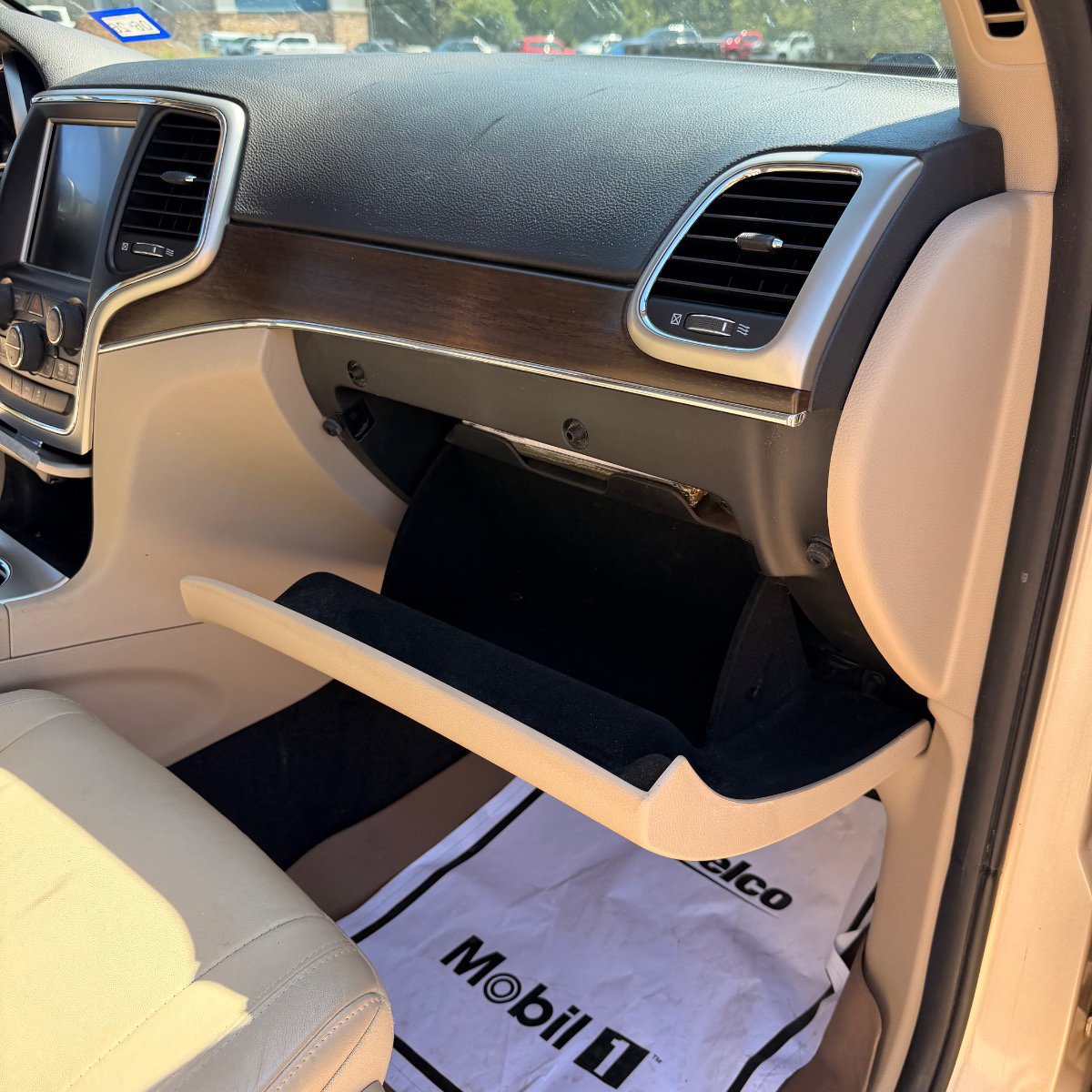 Used 2015 Jeep Grand Cherokee Limited RWD image 32