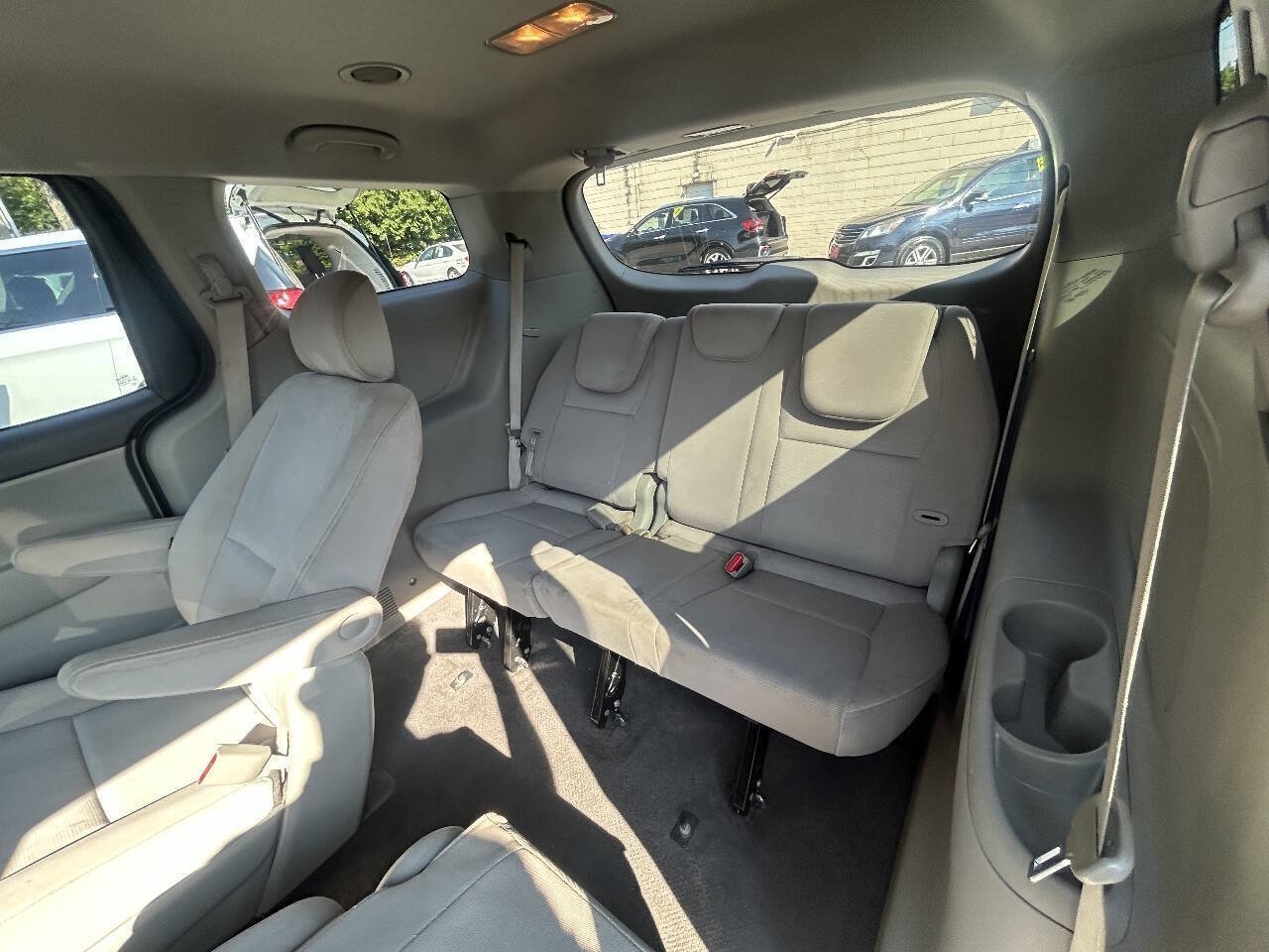 Used 2015 Kia Sedona LX FWD image 8