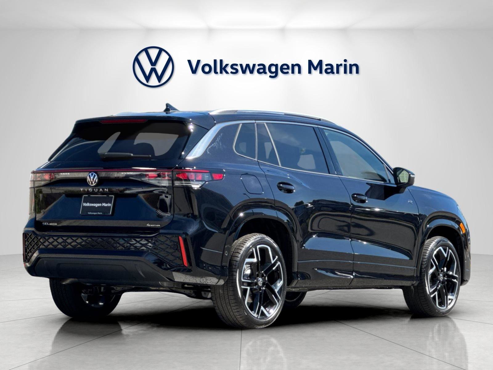 New 2026 Volkswagen Tiguan SEL R-Line image 5
