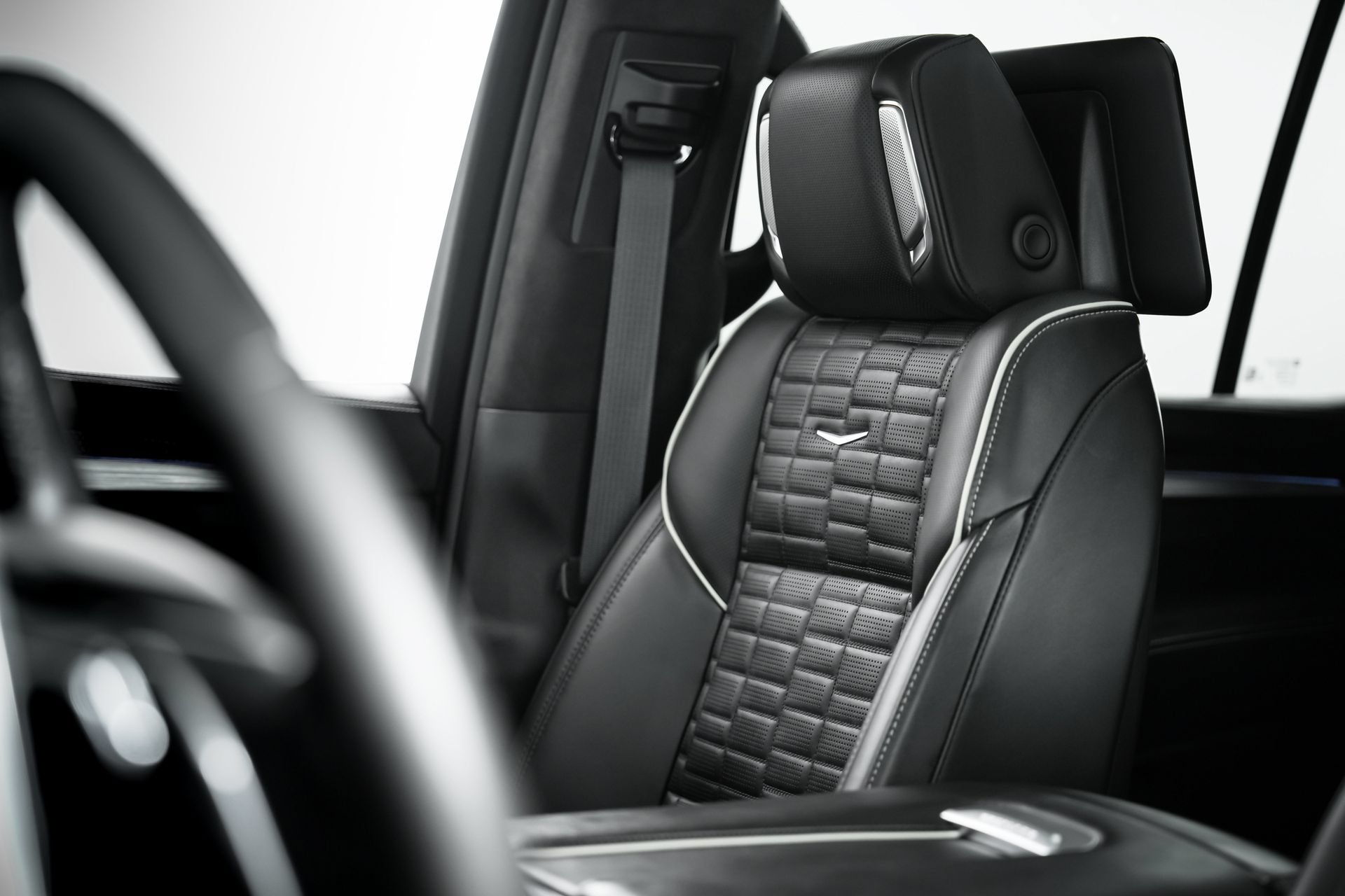 Used 2025 Cadillac Escalade V w/ LPO, Floor Liner Package AWD/4WD image 90