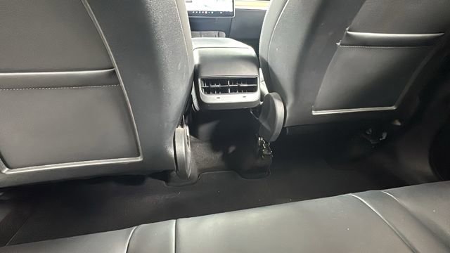 Used 2021 Tesla Model Y Performance image 32