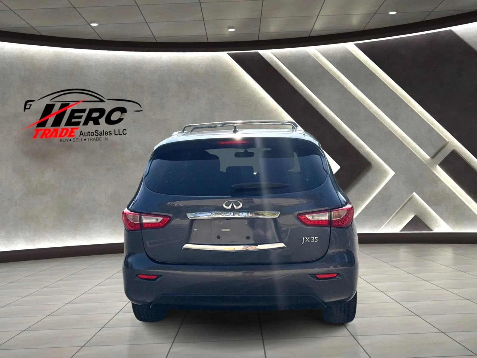 Used 2013 INFINITI JX35 FWD w/ Premium Pkg image 4