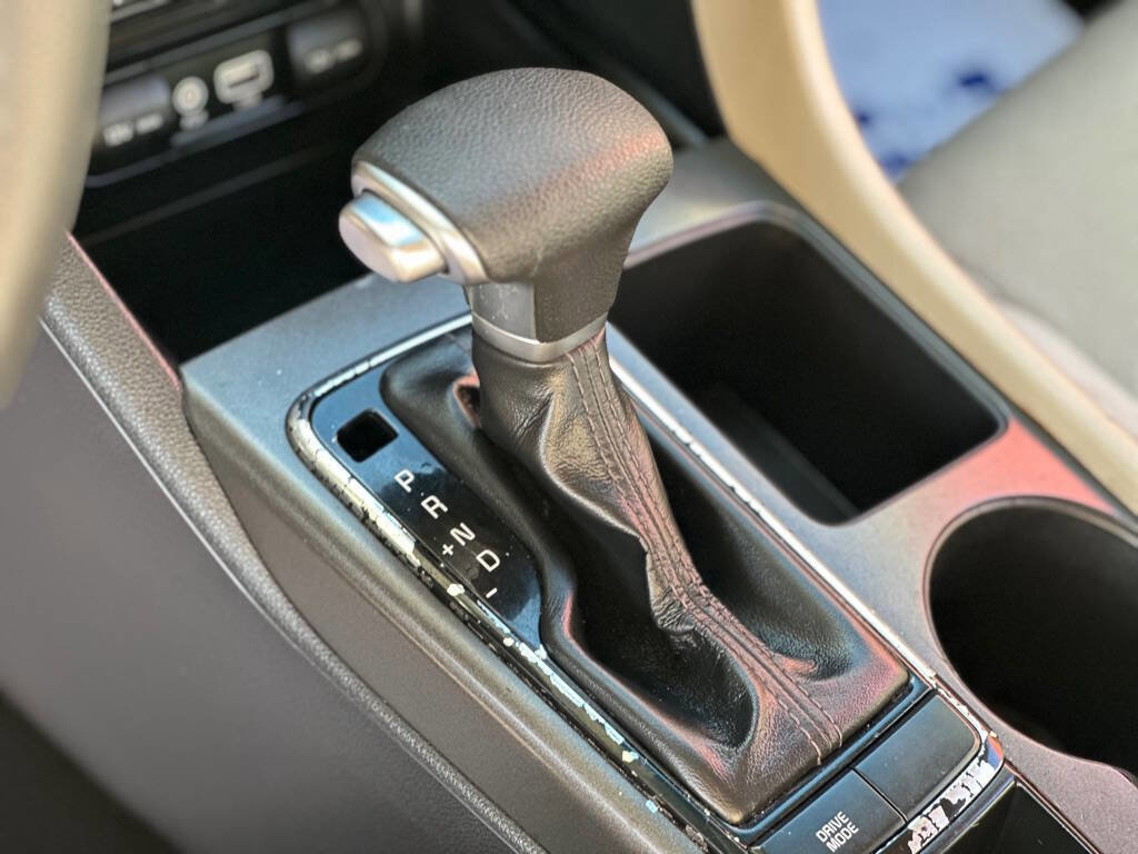 Used 2016 Kia Optima LX image 16