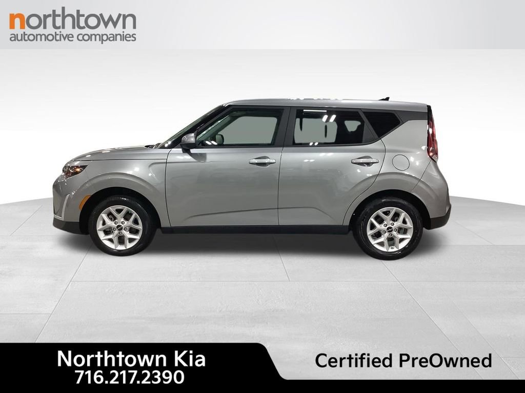 Certified 2025 Kia Soul LX w/ LX Technology Package image 3