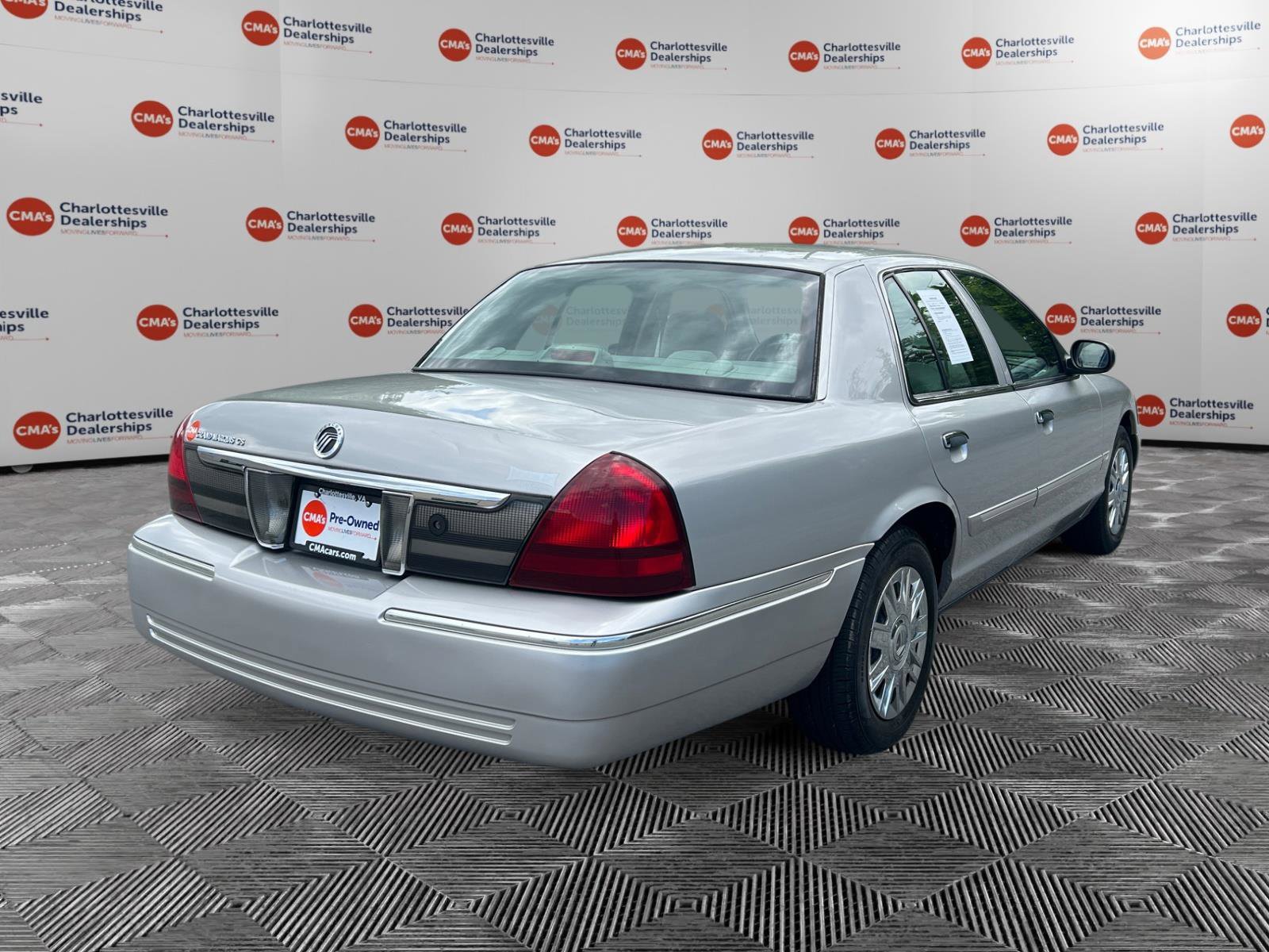 Used 2006 Mercury Grand Marquis GS RWD image 5