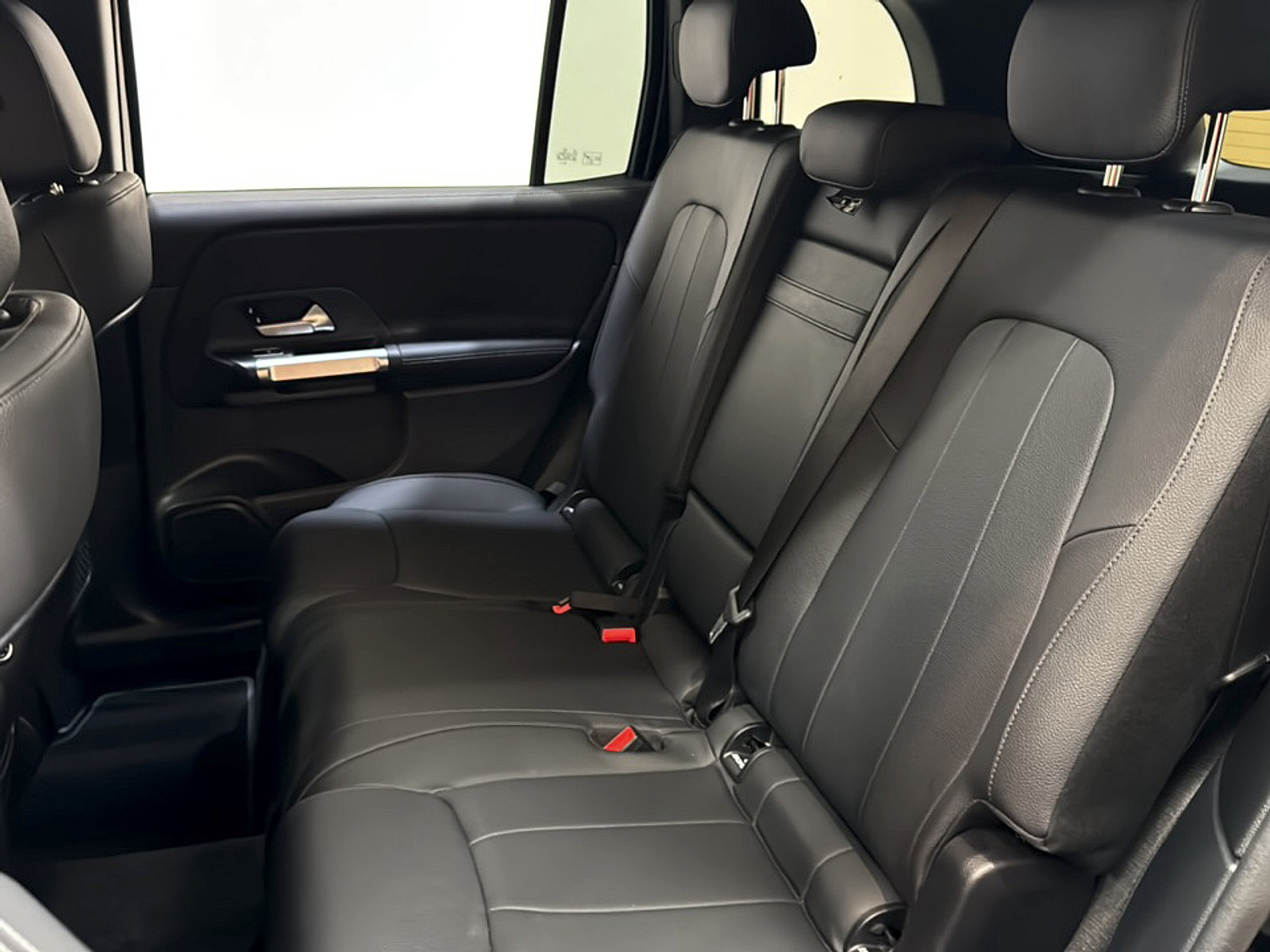 Certified 2025 Mercedes-Benz GLB 250 image 15