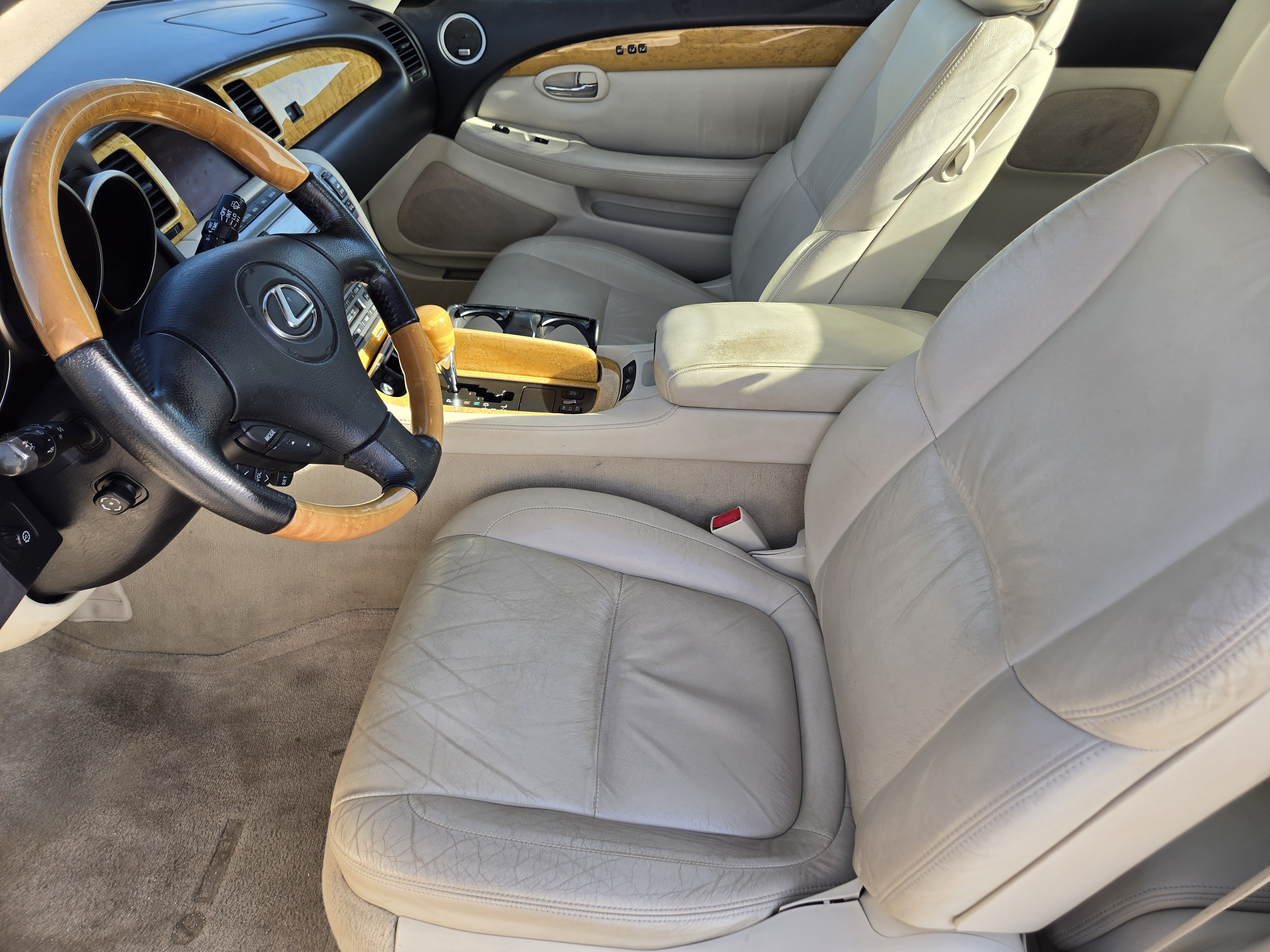 Used 2002 Lexus SC 430 Convertible RWD image 11