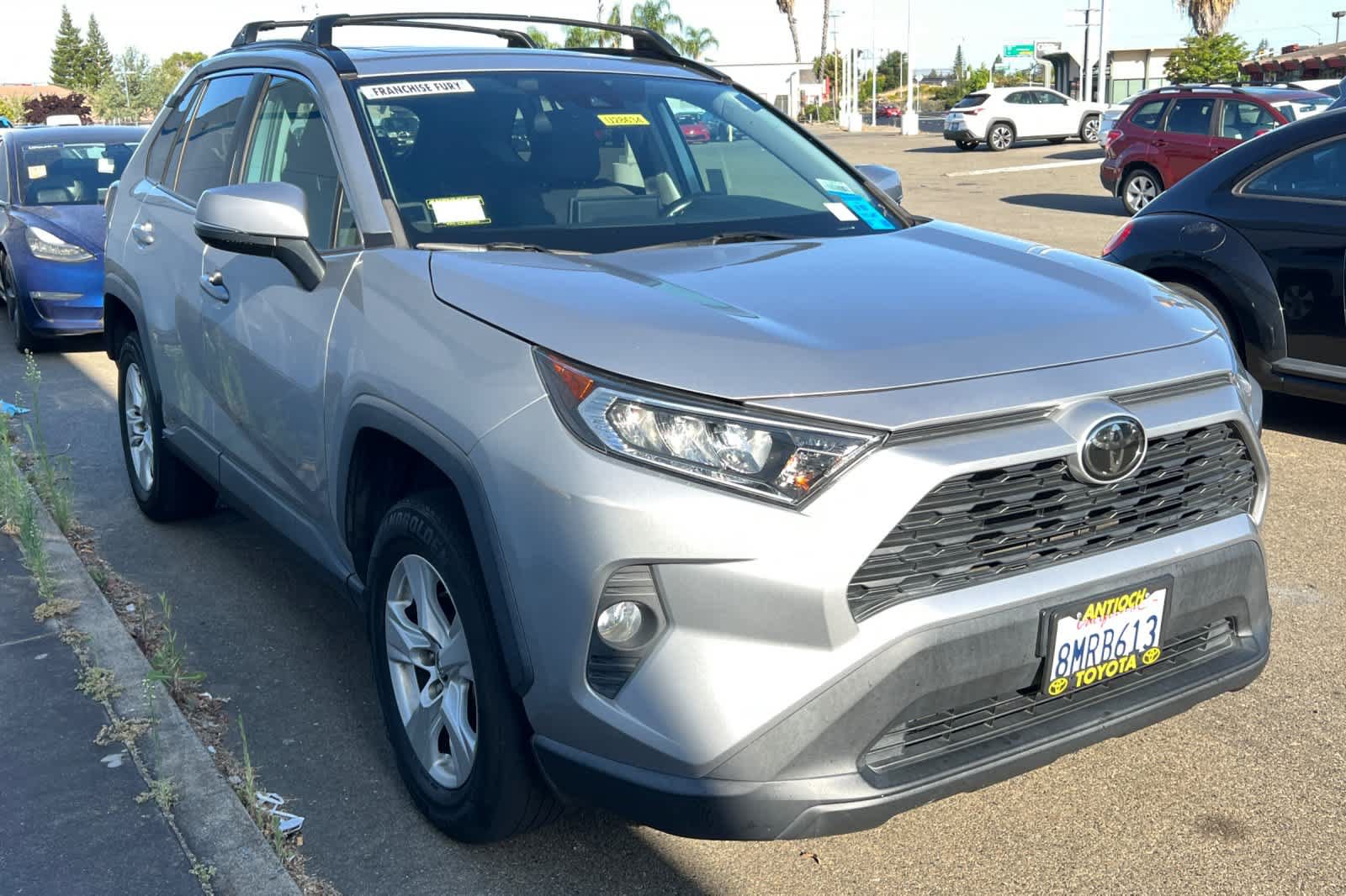 Used 2019 Toyota RAV4 XLE w/ Carpet Mat Package FWD image 3