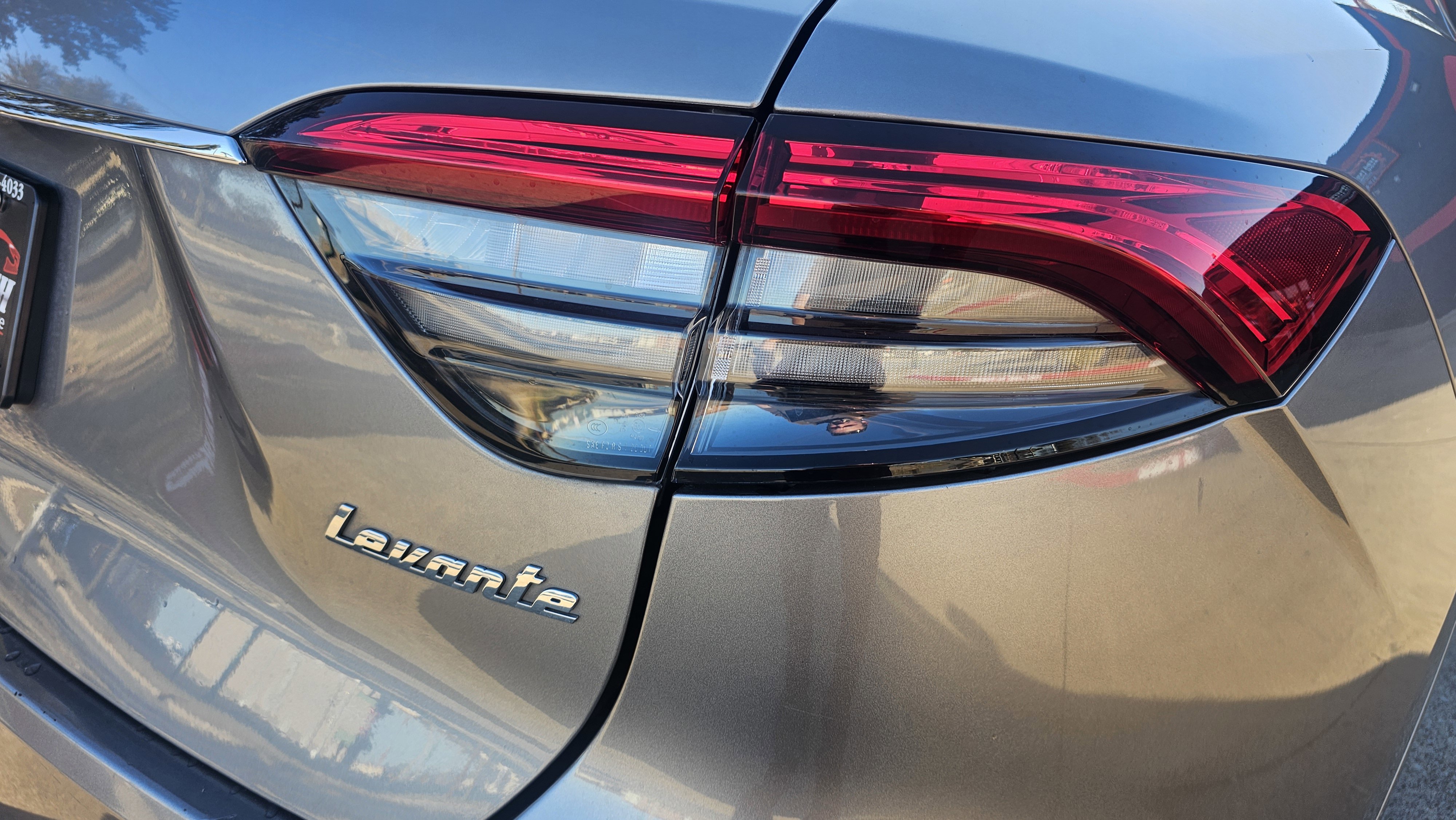 Used 2021 Maserati Levante GranLusso image 9