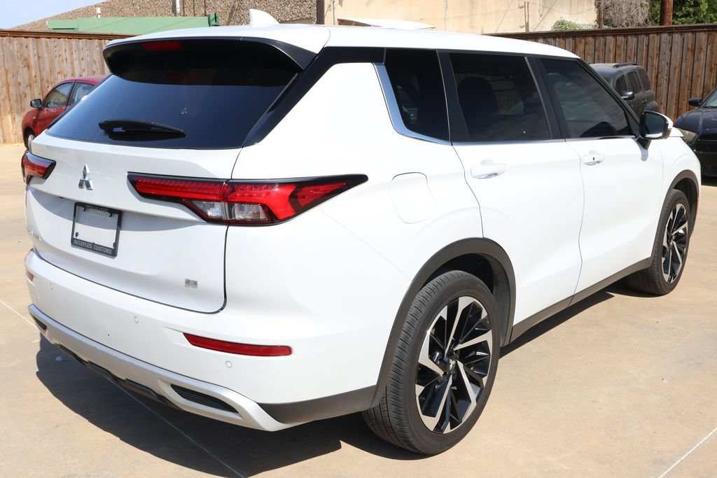 Used 2024 Mitsubishi Outlander SE FWD image 5