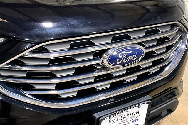 Used 2022 Ford Edge Titanium image 10