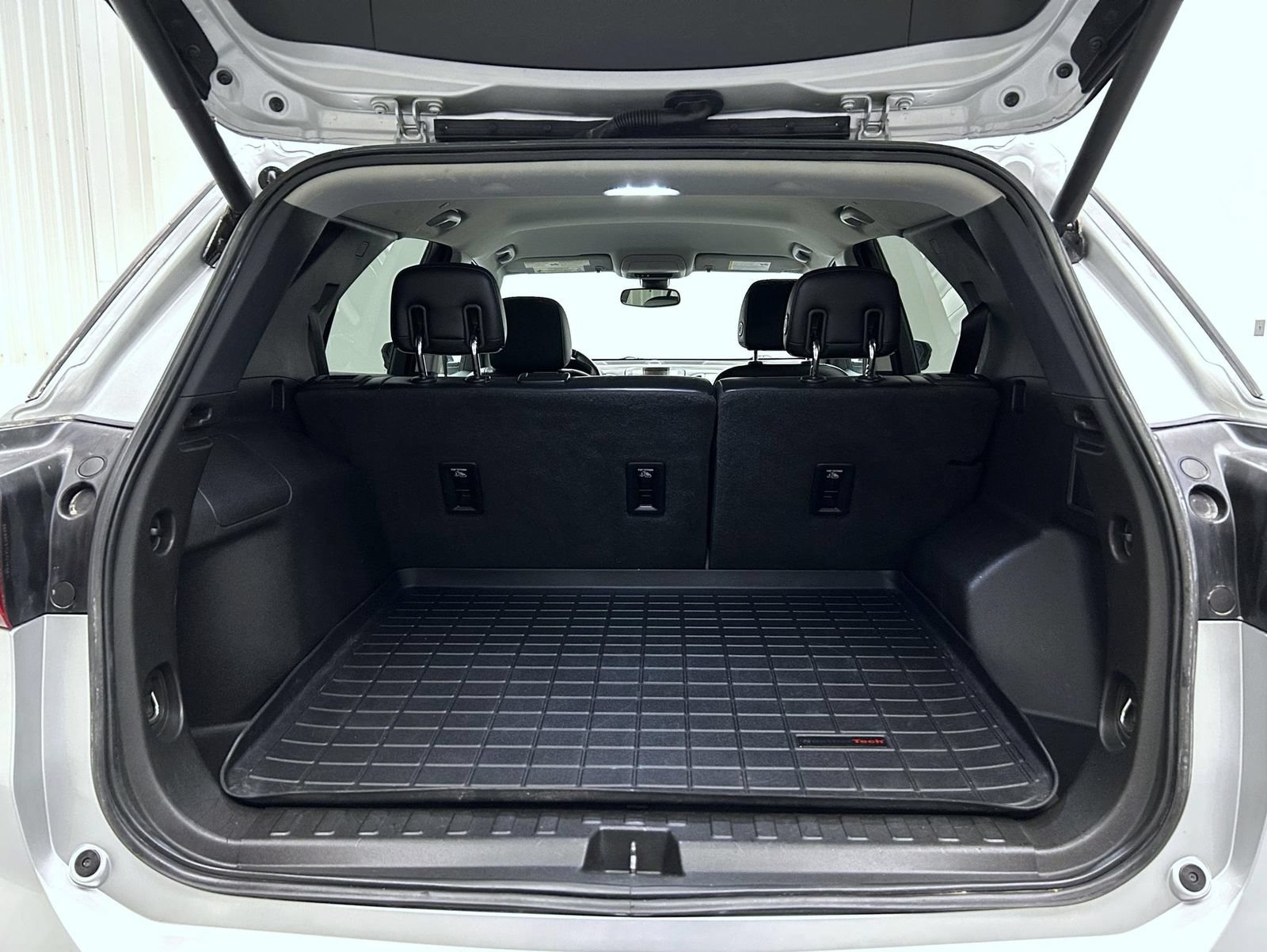 Used 2018 Chevrolet Equinox Premier AWD/4WD image 21