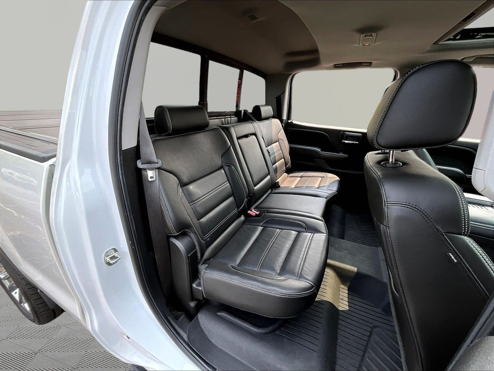 Used 2018 GMC Sierra 1500 Denali w/ Denali Ultimate Package AWD/4WD image 26