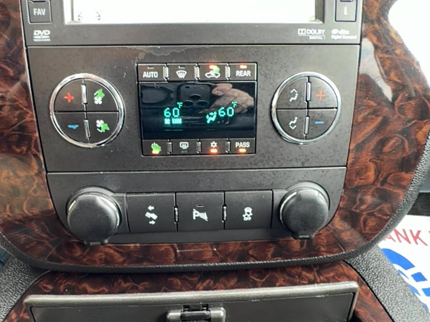 Used 2013 GMC Yukon Denali AWD/4WD image 11