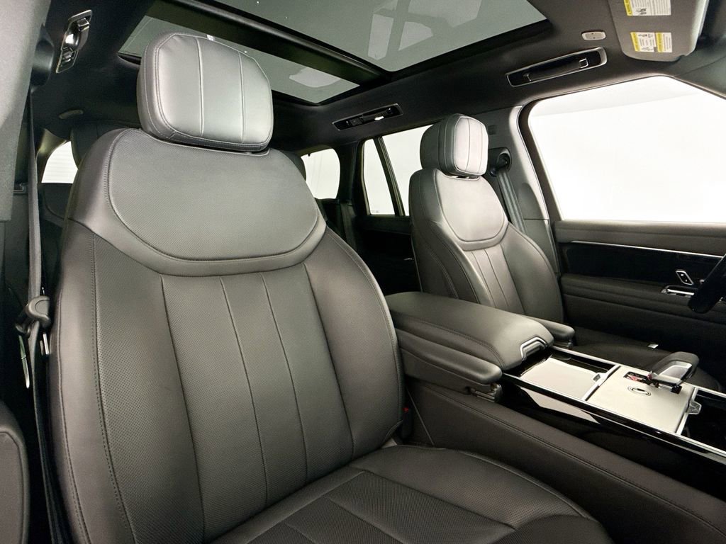 Used 2024 Land Rover Range Rover SE AWD/4WD image 14