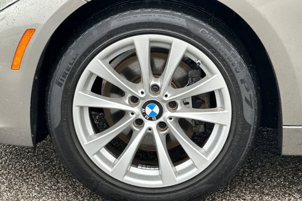 Used 2018 BMW 320i Sedan image 27