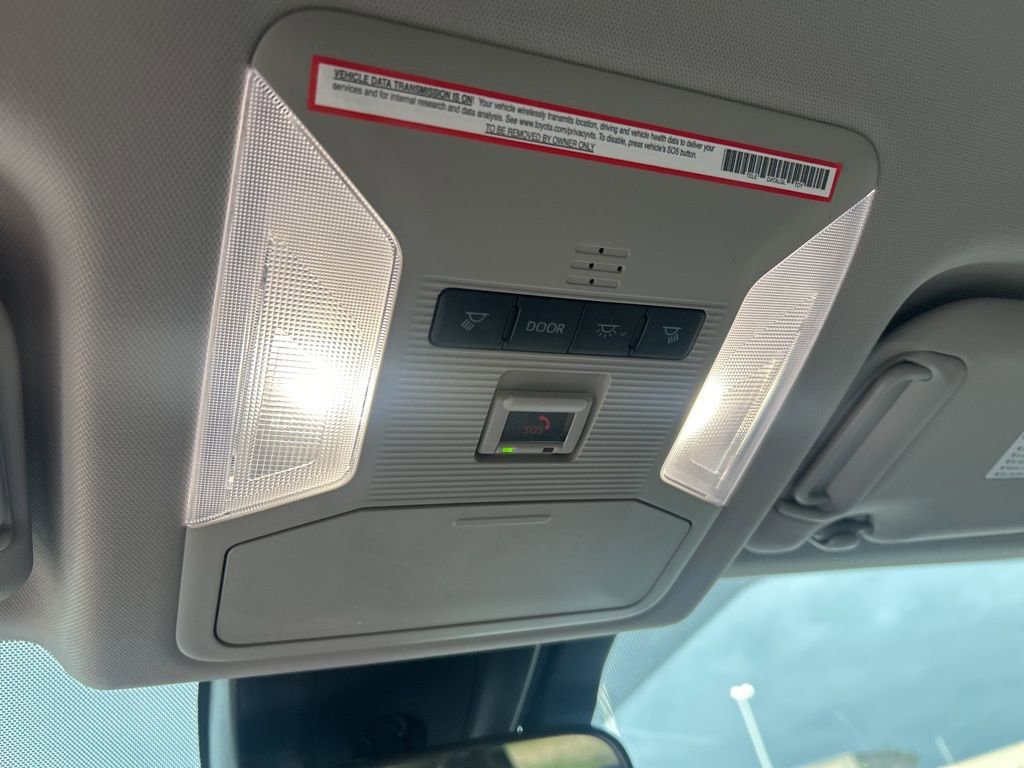 Used 2022 Toyota RAV4 XLE w/ XLE Grade Weather Package image 17