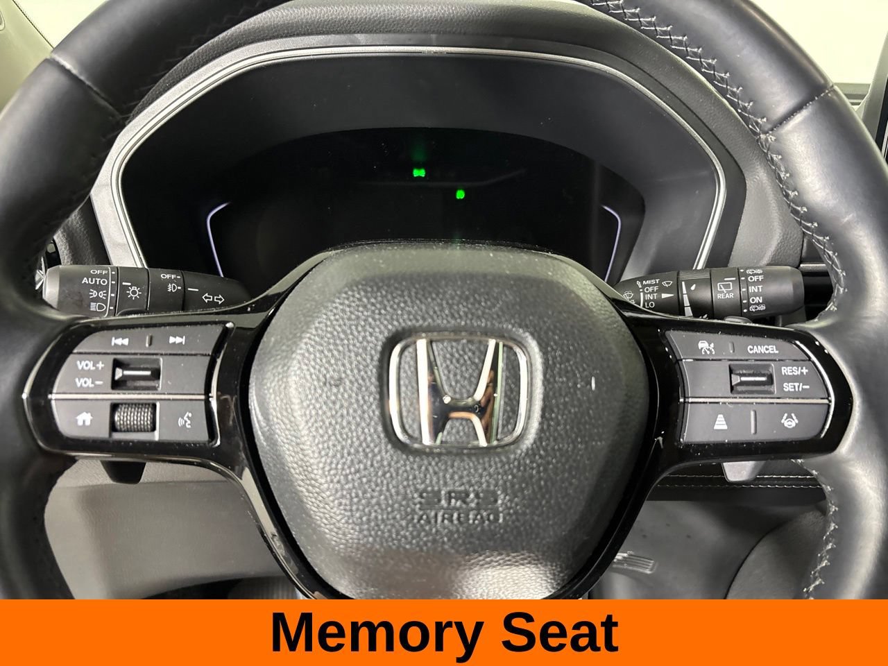 Used 2025 Honda Pilot Touring image 16