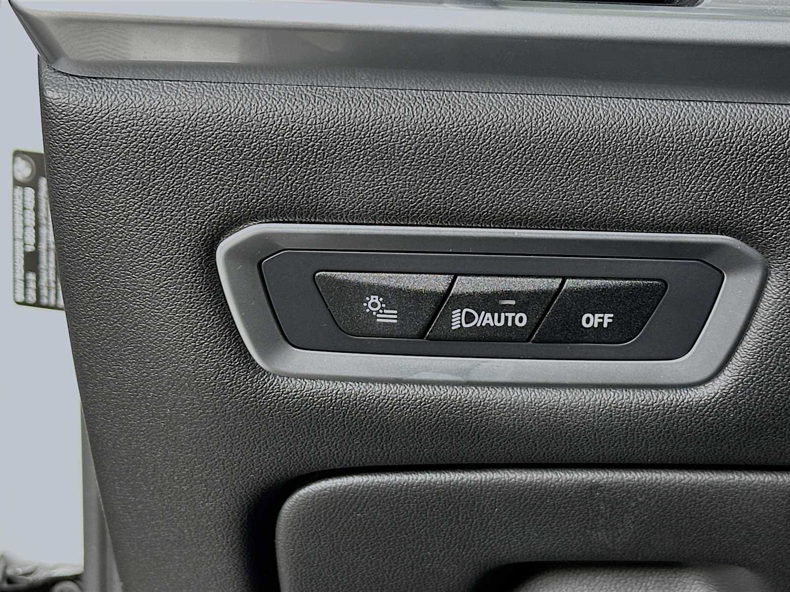 Used 2024 BMW X7 xDrive40i w/ Premium Package image 10