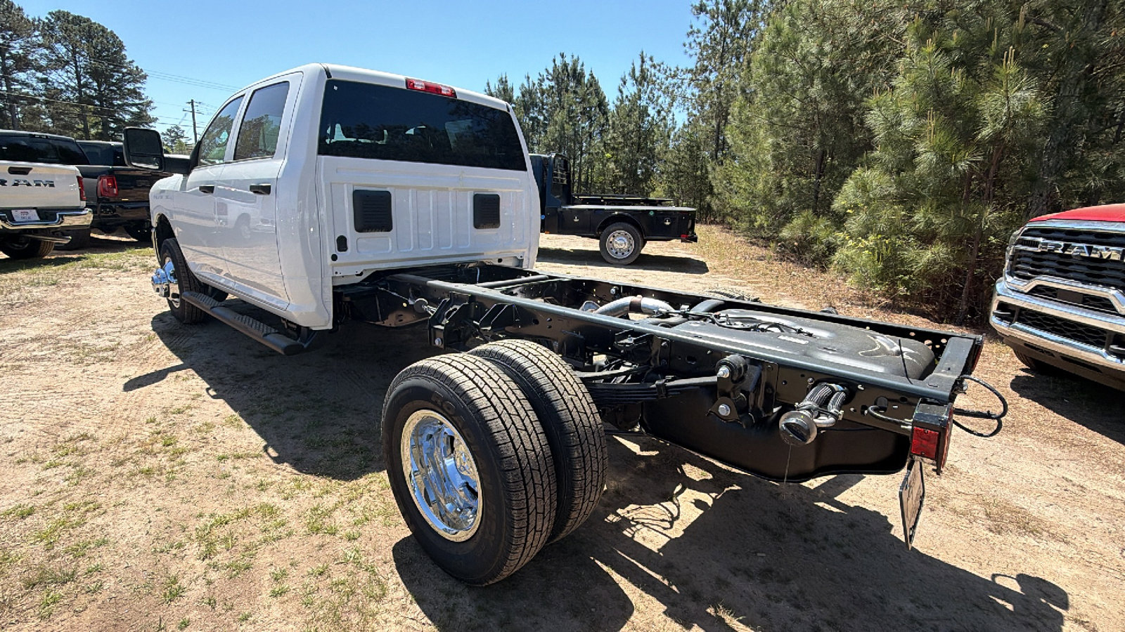 New 2026 RAM 3500 Tradesman AWD/4WD image 10