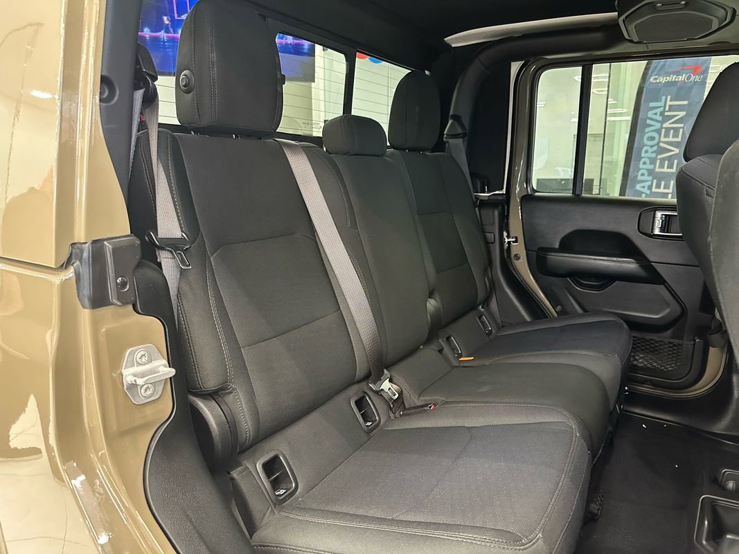 Used 2020 Jeep Gladiator Overland w/ LED Lighting Group image 26