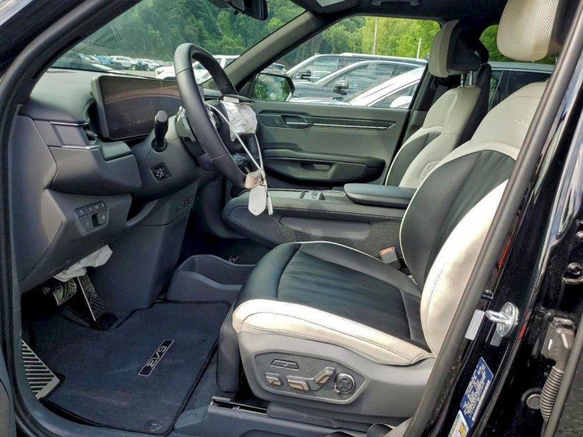 Used 2024 Kia EV9 GT-Line image 6