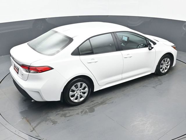 Used 2025 Toyota Corolla LE FWD image 38