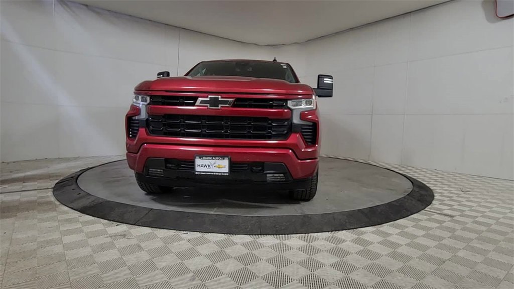 Used 2023 Chevrolet Silverado 1500 RST image 2