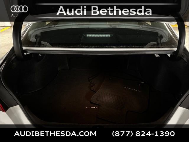 Used 2018 Toyota Camry SE w/ Moonroof Package image 10