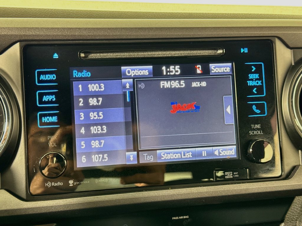 Used 2019 Toyota Tacoma TRD Sport AWD/4WD image 32