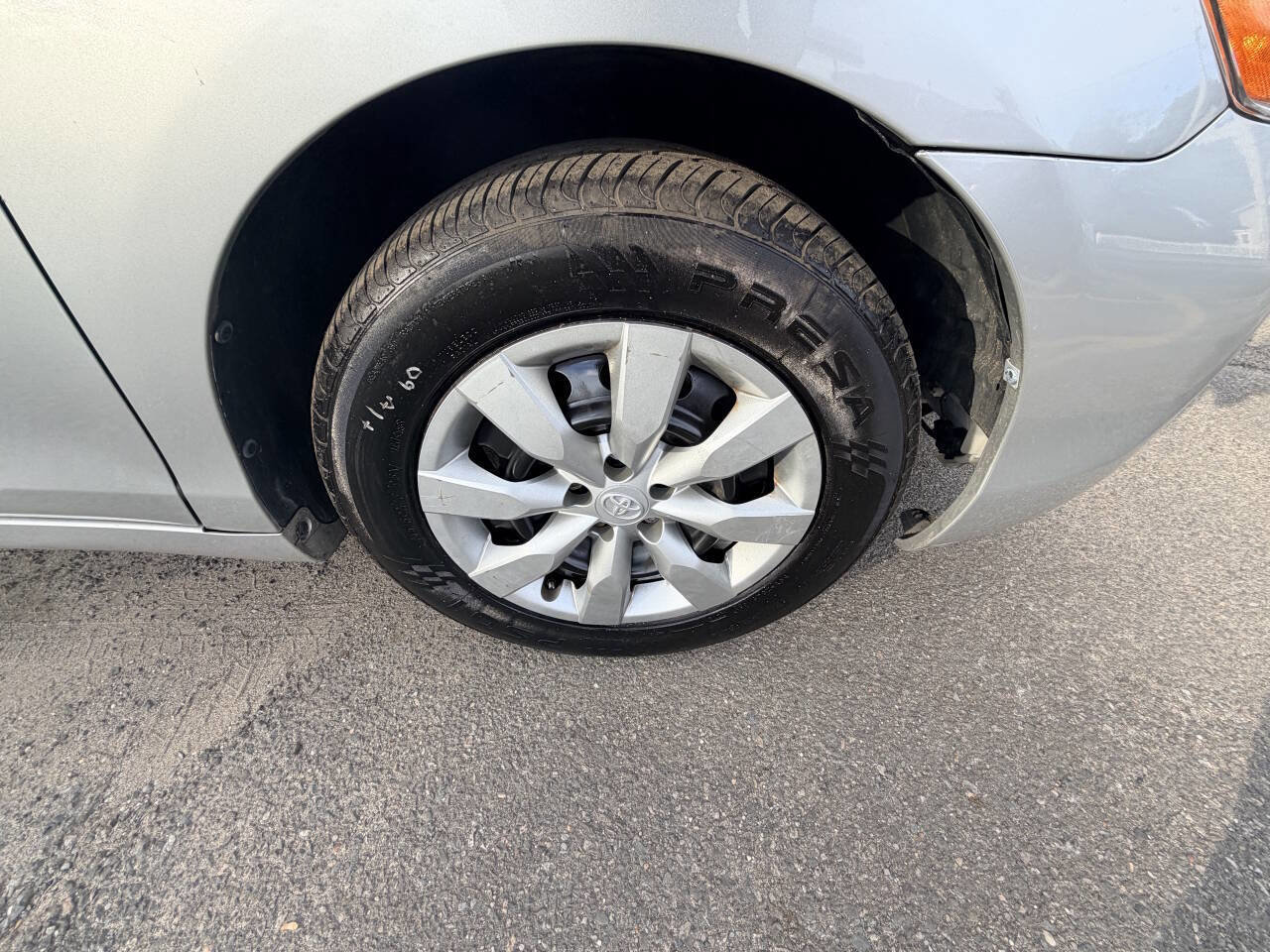 Used 2009 Toyota Camry LE FWD image 24
