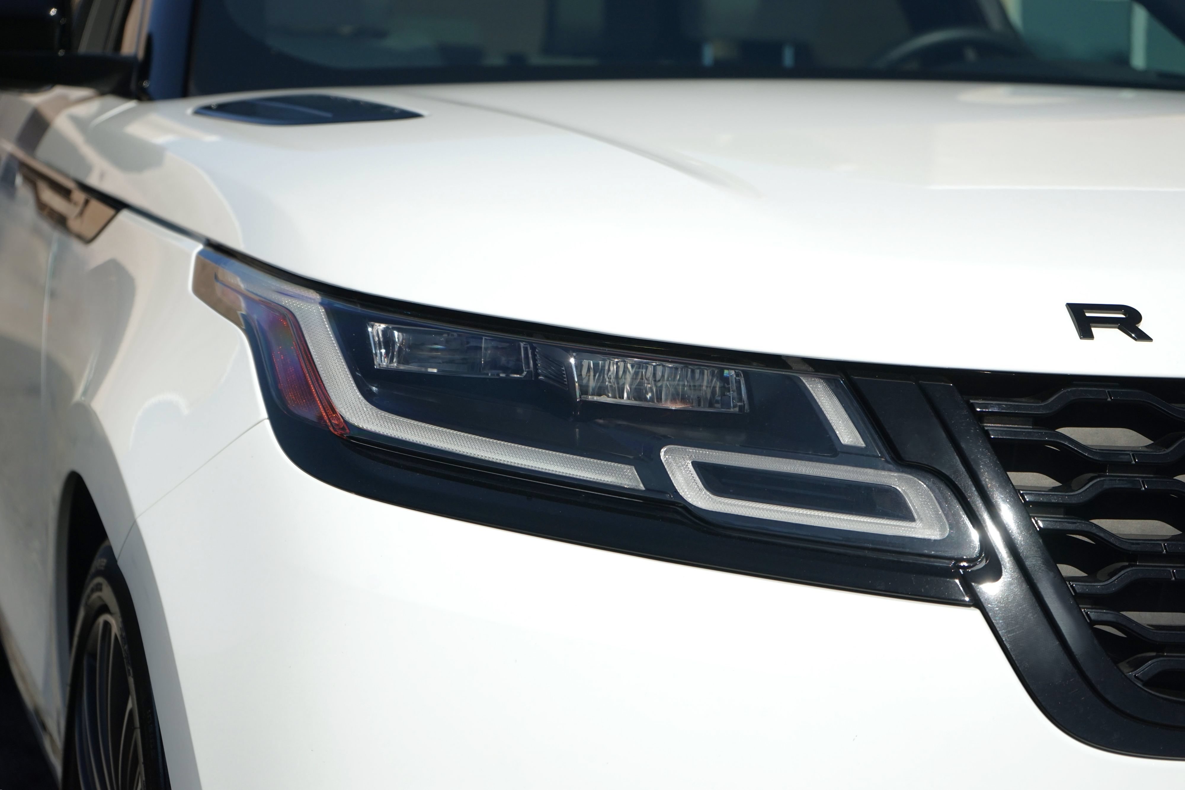 Used 2023 Land Rover Range Rover Velar R-Dynamic S AWD/4WD image 6