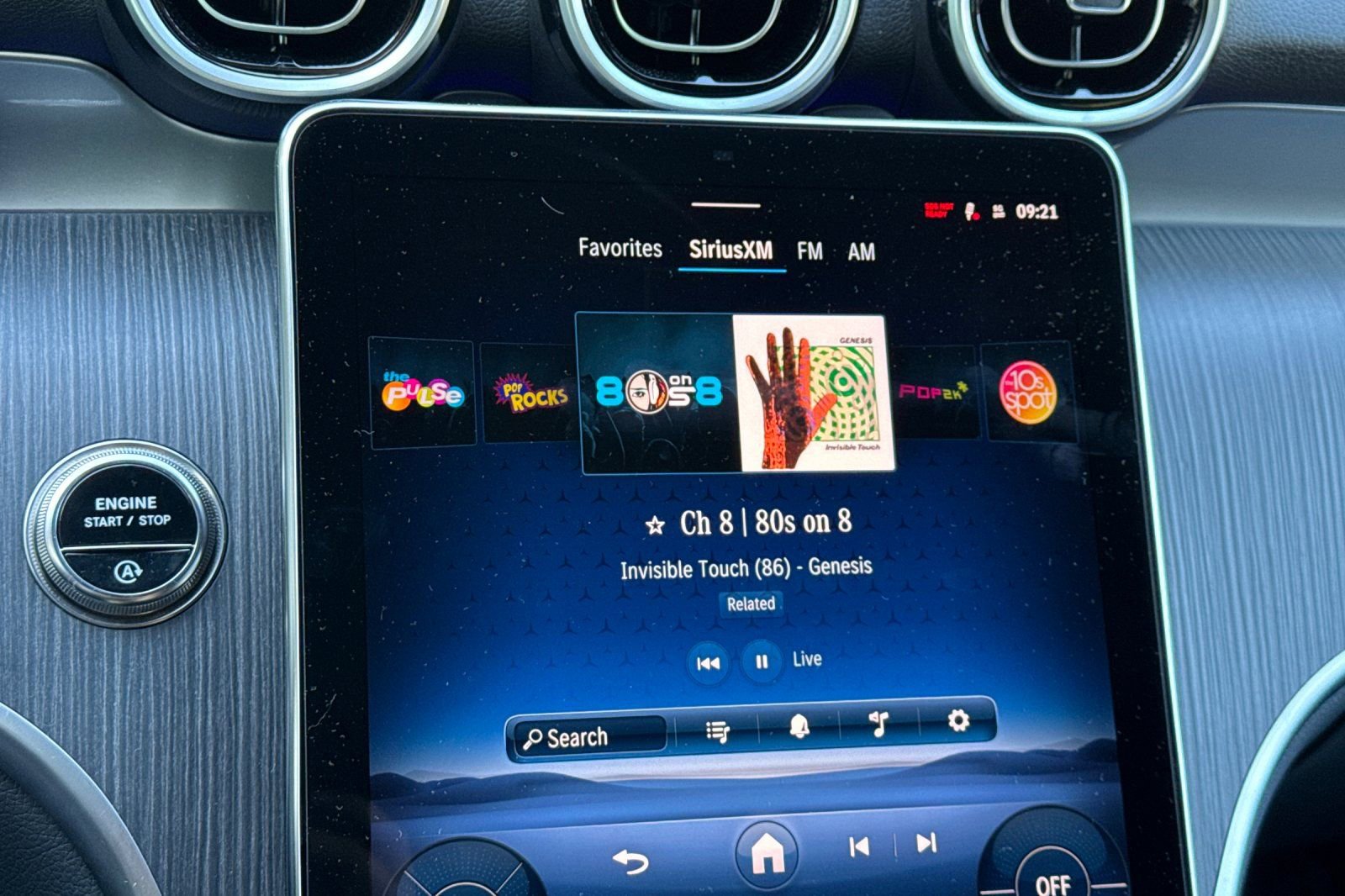 Certified 2025 Mercedes-Benz GLC 300 image 33