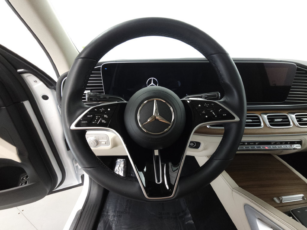 Used 2025 Mercedes-Benz GLE 450e 4MATIC w/ AMG Line Exterior image 12