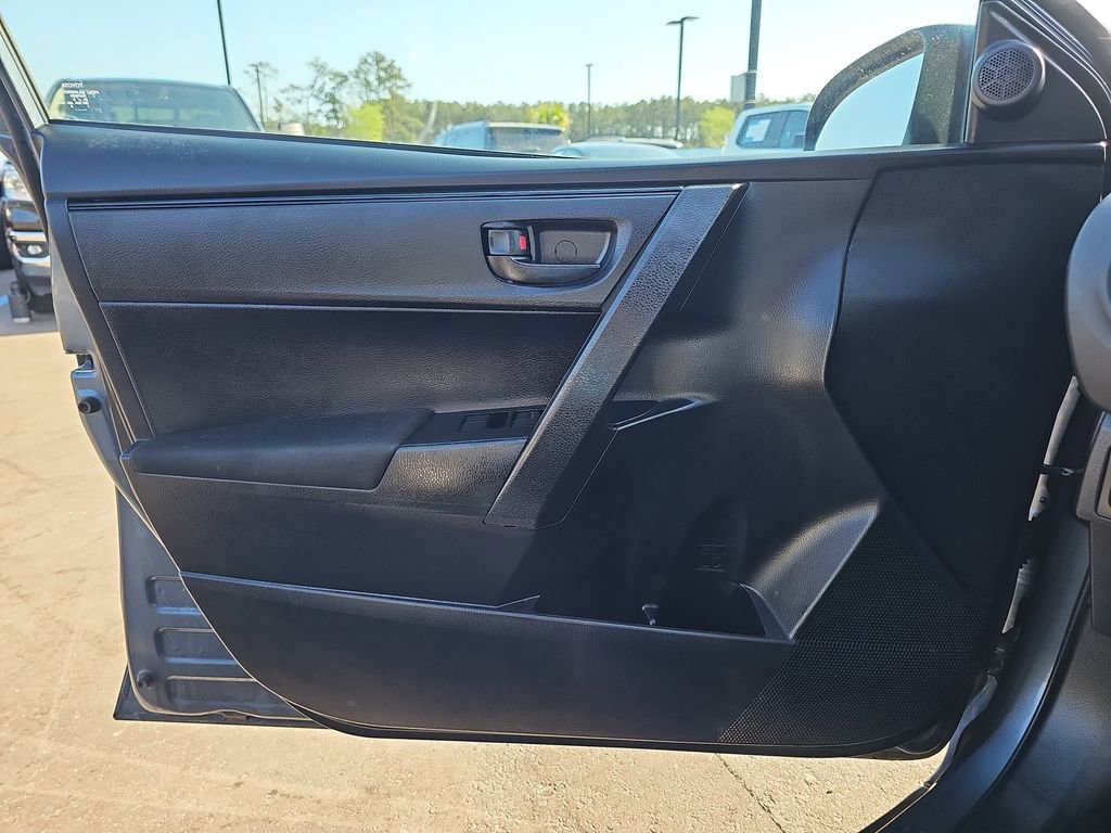 Used 2019 Toyota Corolla L FWD image 31