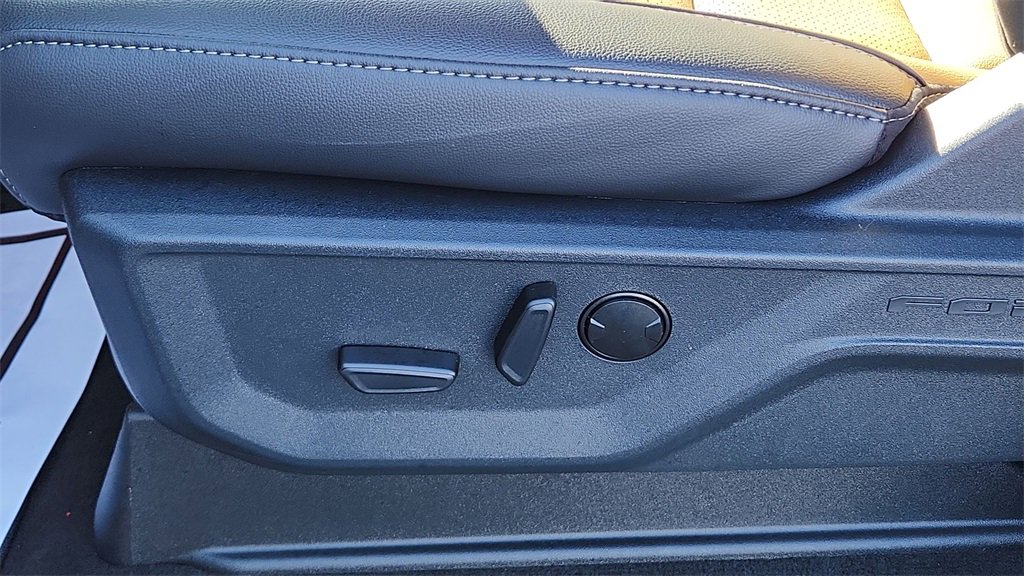 New 2026 Ford F350 Lariat image 16