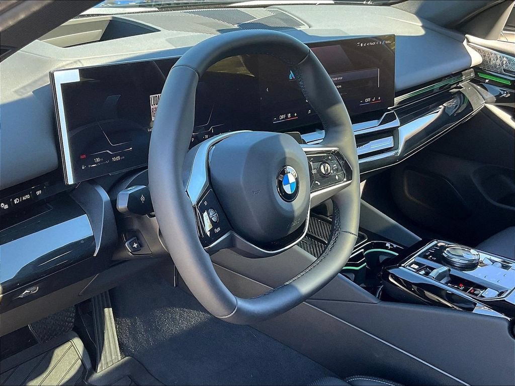 Used 2026 BMW 530i RWD image 18