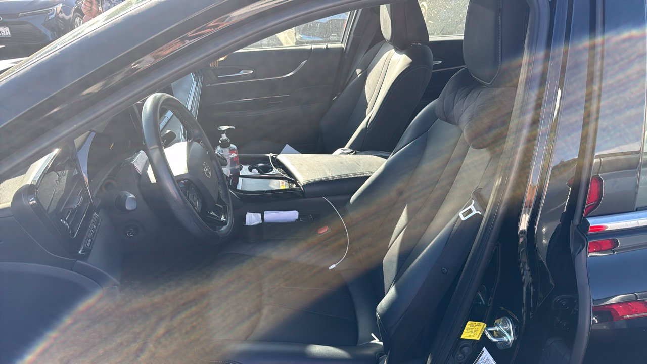 Certified 2024 Toyota Mirai w/ Advanced Technology Package RWD image 3