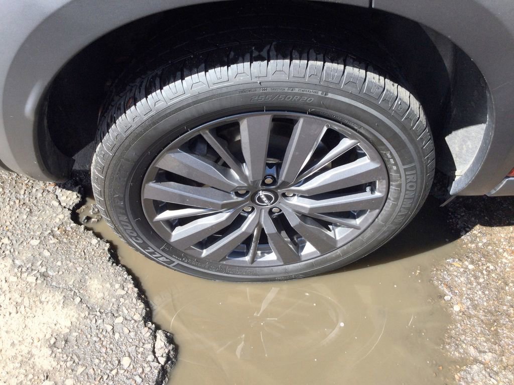 Used 2022 Nissan Pathfinder SL w/ SL Premium Package image 29