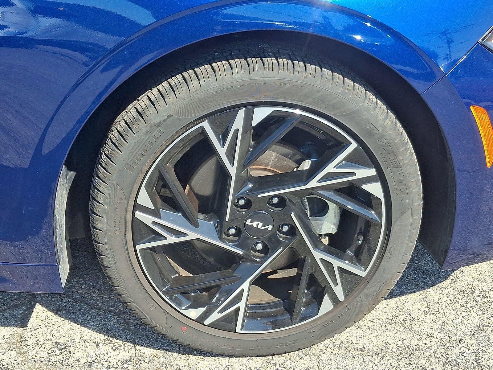 Used 2025 Kia K5 GT-Line w/ GT-Line Premium Package FWD image 8