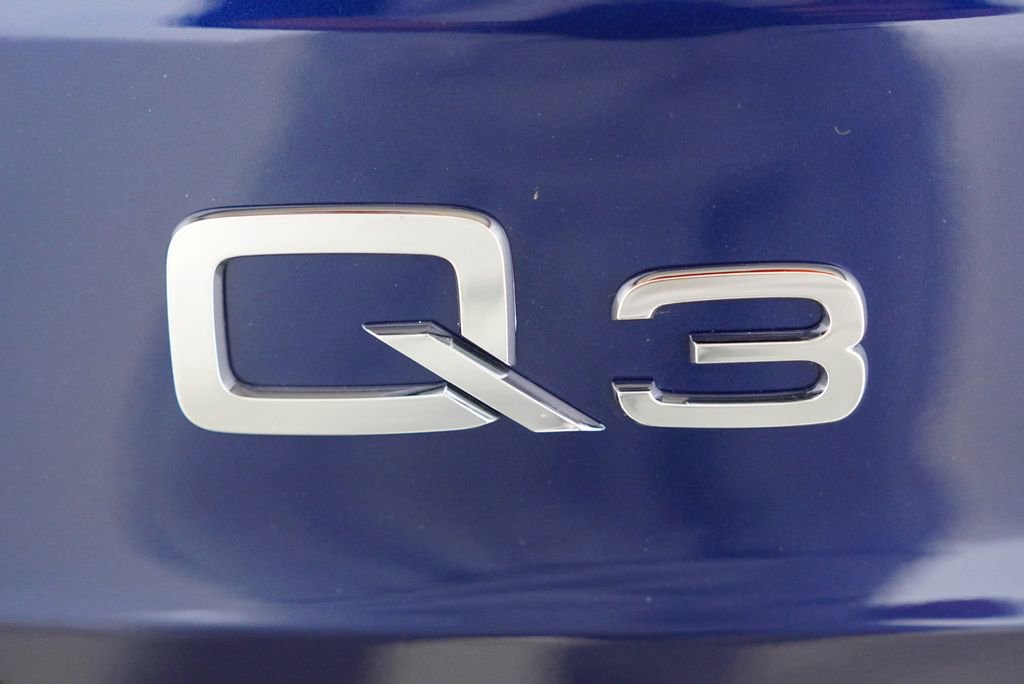 Certified 2025 Audi Q3 2.0T Premium w/ Convenience Package image 28