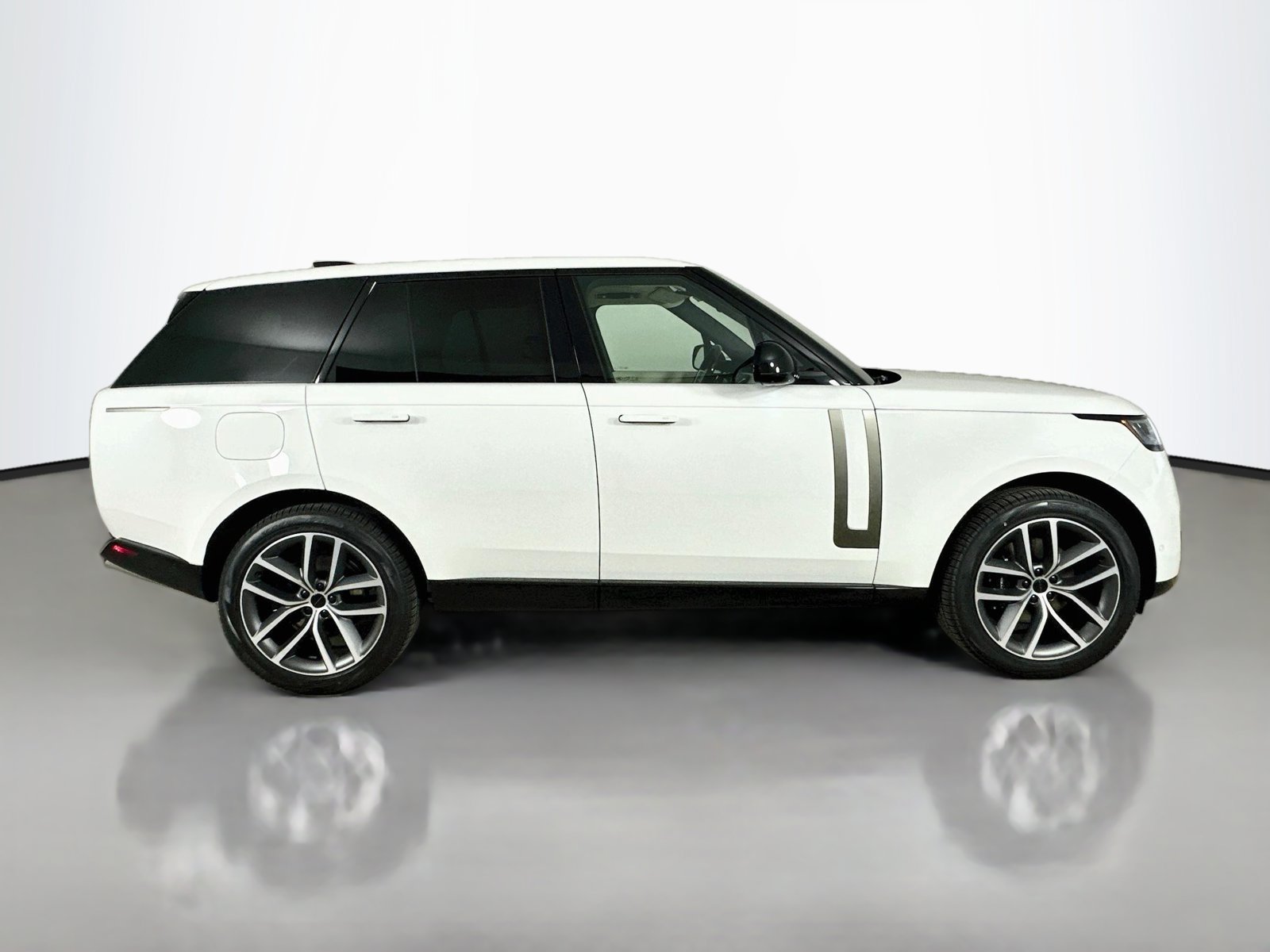 New 2026 Land Rover Range Rover SE AWD/4WD image 4
