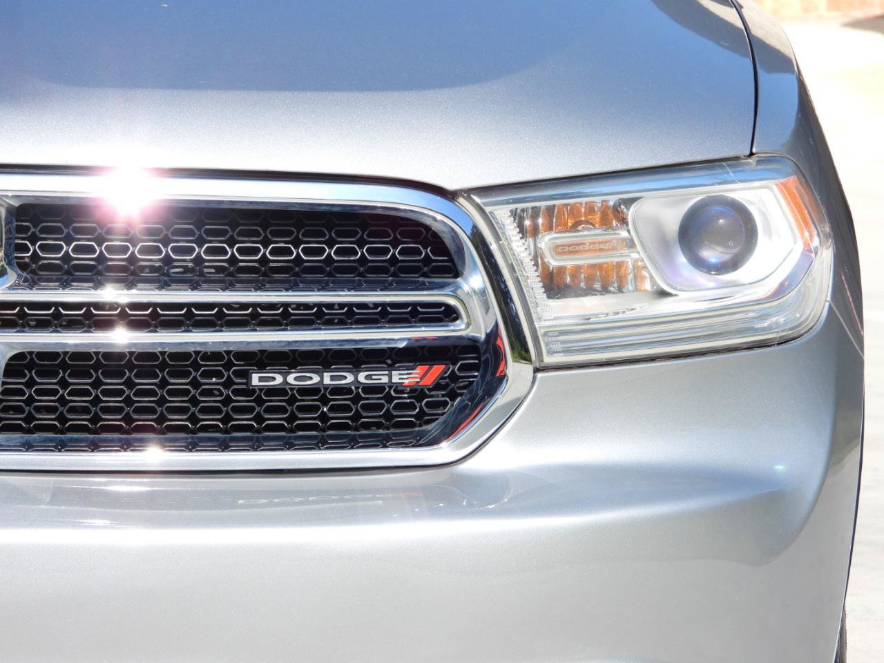 Used 2018 Dodge Durango SXT w/ 3rd Row Seating Group RWD image 38