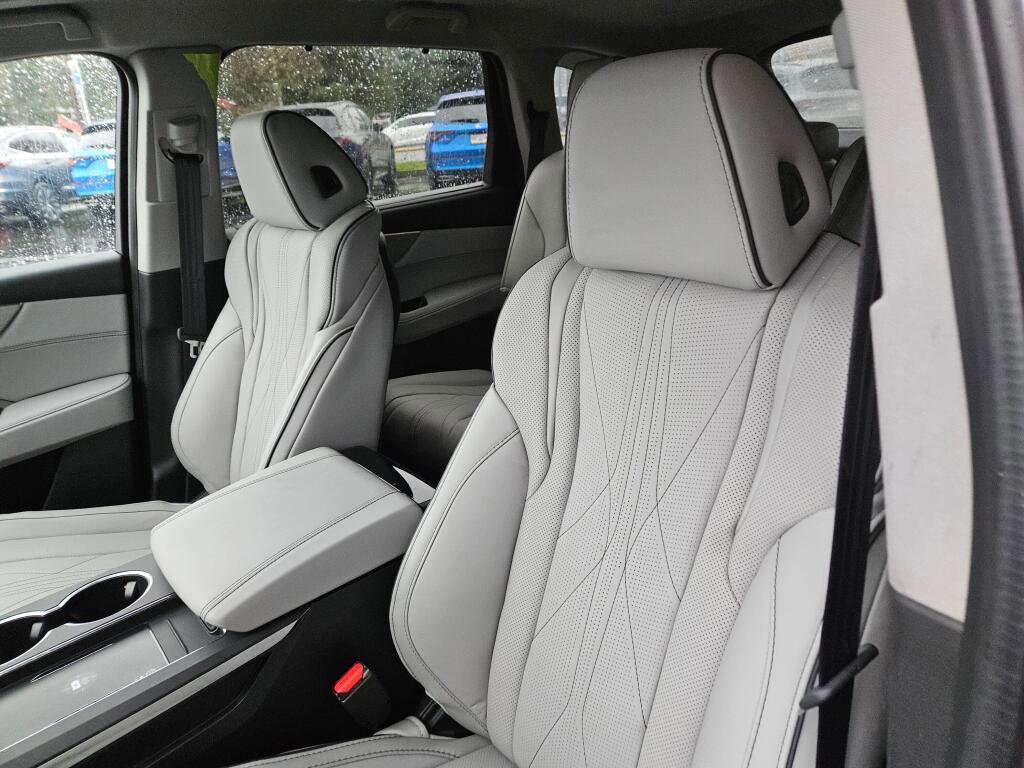 New 2026 Acura MDX SH-AWD w/Advance image 27